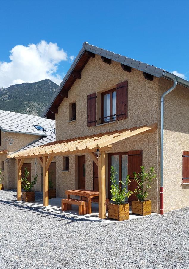 Le Pre Fleuri A Guillestre - Appartements Neufs Classes Meubles De Tourisme 3 Etoiles - Parking Privatif Екстериор снимка