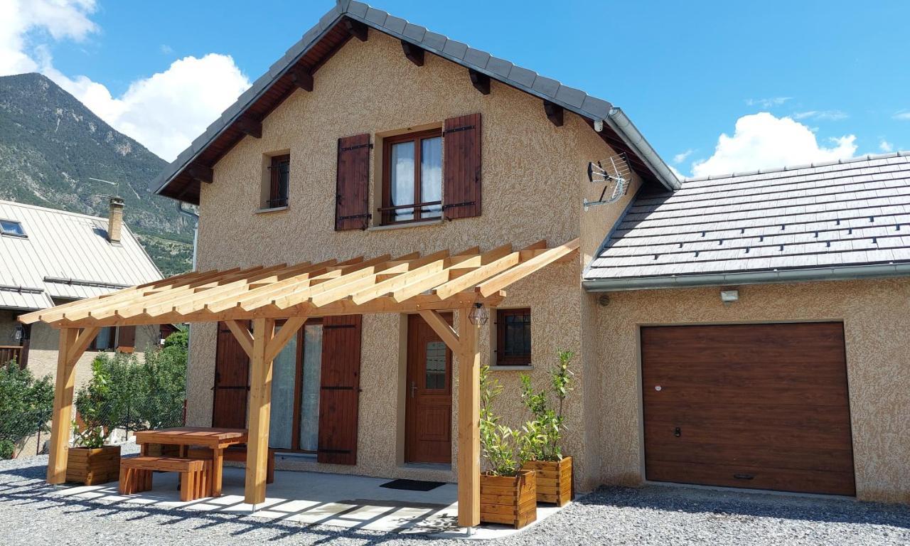 Le Pre Fleuri A Guillestre - Appartements Neufs Classes Meubles De Tourisme 3 Etoiles - Parking Privatif Екстериор снимка