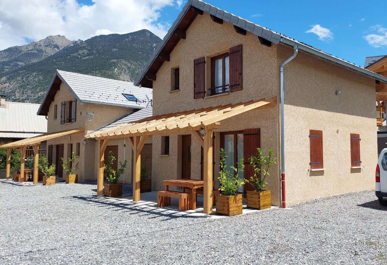 Le Pre Fleuri A Guillestre - Appartements Neufs Classes Meubles De Tourisme 3 Etoiles - Parking Privatif Екстериор снимка